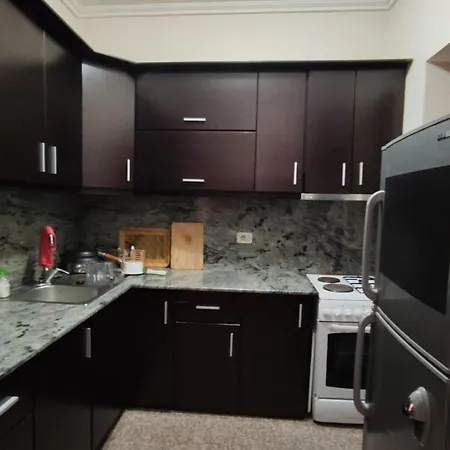 House In Center Korce 아파트 *